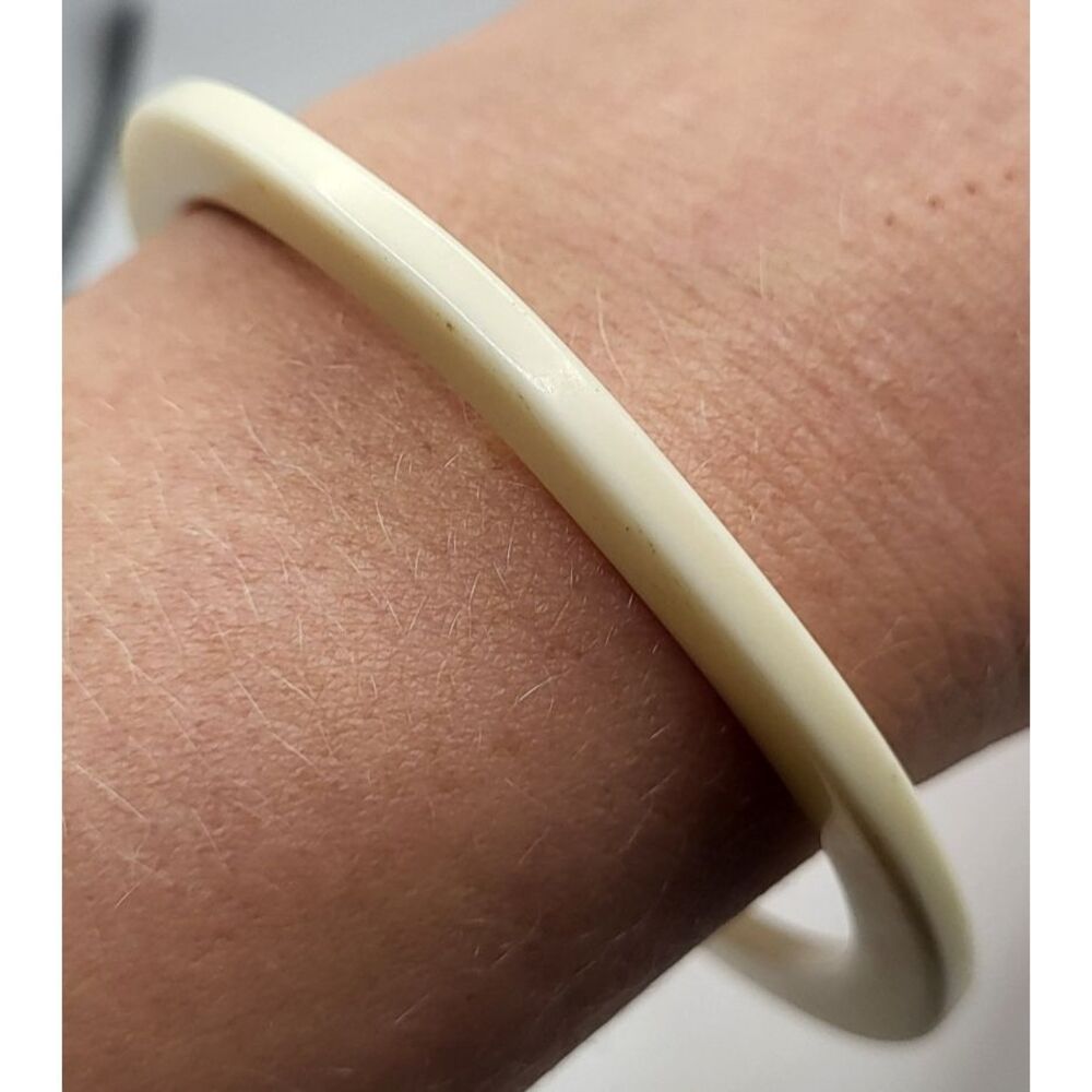 Vintage 60s Ivory Bangle Bracelet 2.5in dia - Picture 2 of 2